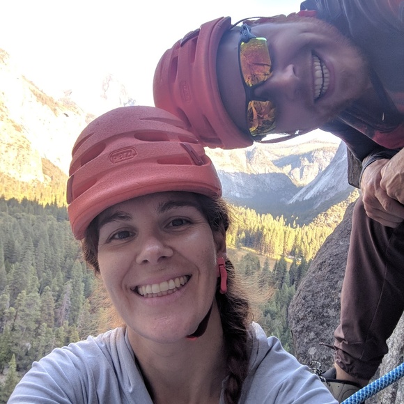 Meet your Posher, Kat - Picture 2 of 2